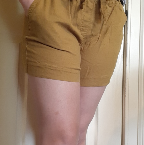 2 High Waisted Tie-Belt LinenShorts 4in inseam - Picture 8 of 8